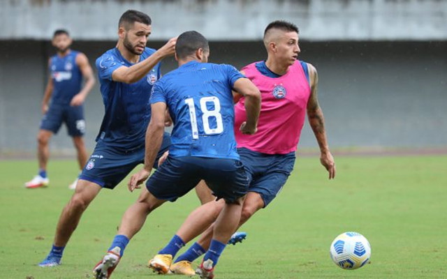 巴西甲累西腓体育遭遇3连败士气低迷巴伊亚2主力染红遭遇禁赛