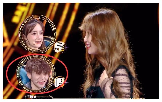 虞书欣上台前紧张baby态度冷漠小鬼的安慰方式让粉丝酸了