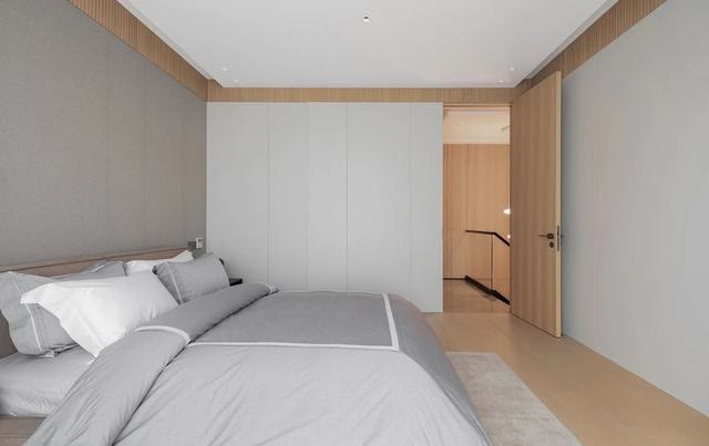 她家客厅太好看了，一进门就被美到，喜欢这样简单不花哨的装修休闲区蓝鸢梦想 - Www.slyday.coM