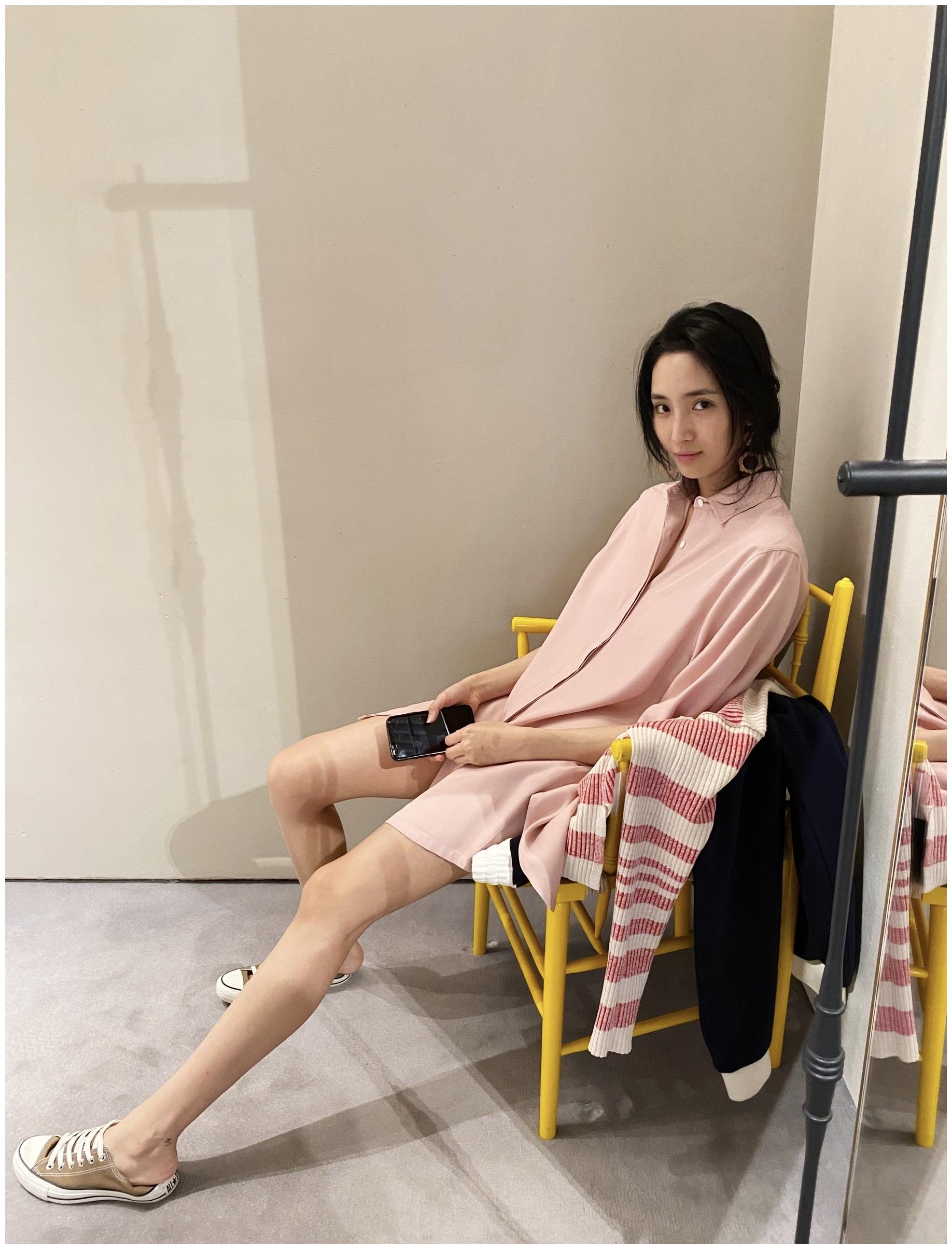 让男人羡慕的李现,四位前任全是女神,肤白貌美一个更比一个美