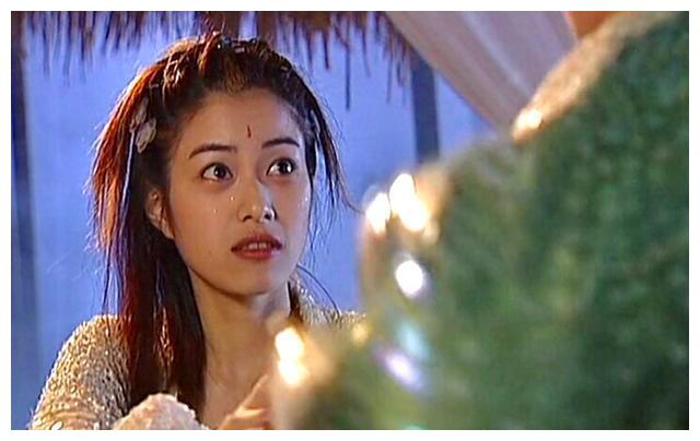 饰演了一名叫小莲的鲤鱼精,顺利大火.