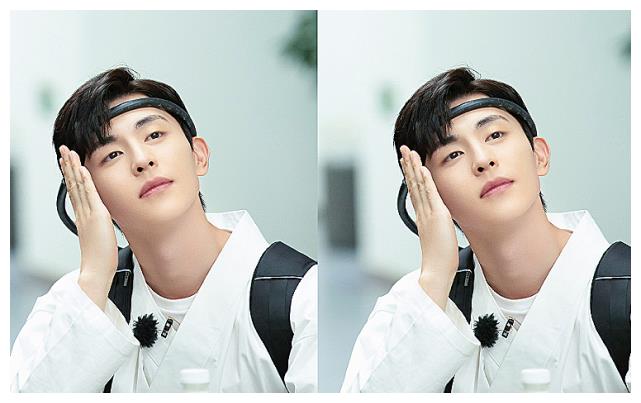 邓伦妈妈旧照被曝光,标准的鹅蛋脸桃花眼,笑起来那刻我心动了