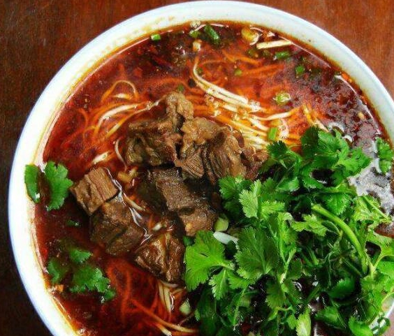 寻味四川一碗内江牛肉面却斩获了巴蜀小吃之首的称号