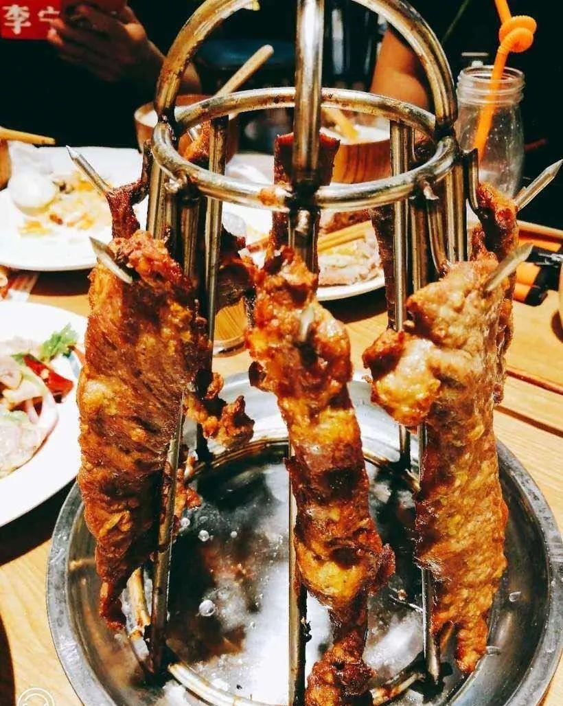 架子肉烧烤巨无霸新疆人吃肉好霸气