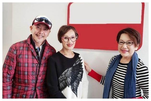 老公放弃尊严照顾病床的她,实力女明星背后,"不为人知"的爱情|韩马利