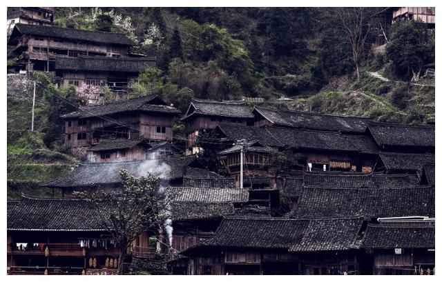 深藏在大山内的古寨,原汁原味的苗族风情,进寨却要喝12次酒