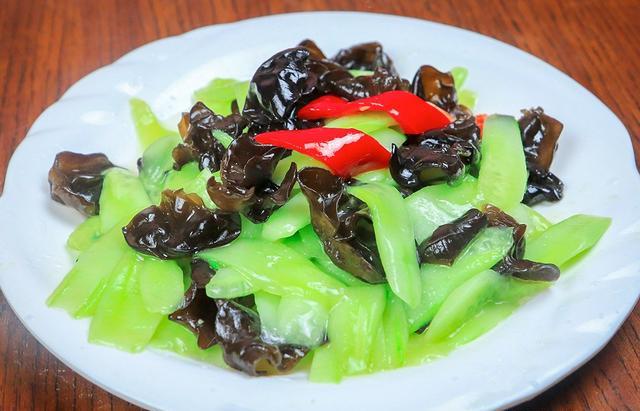 木耳炒青瓜不要直接下锅炒,多加这一步,清脆爽口,营养不流失_高清图集