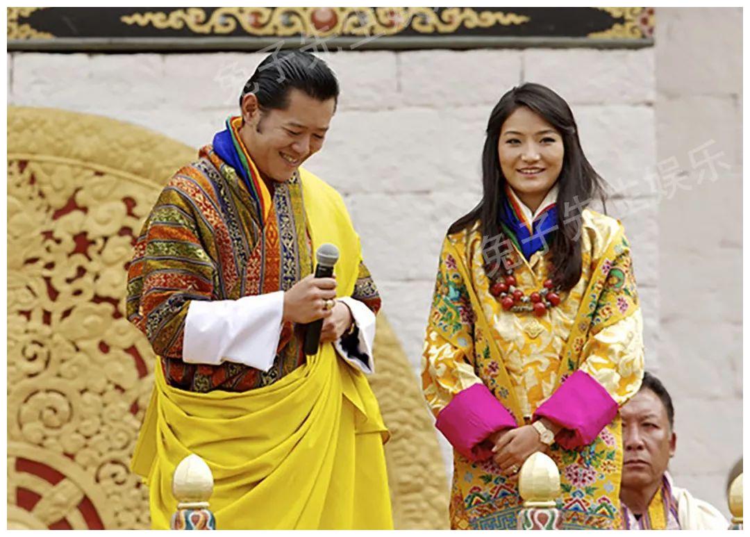 被33岁不丹王后惊艳了：穿“民族装”有东方神韵，美得端庄体面 -6park.com