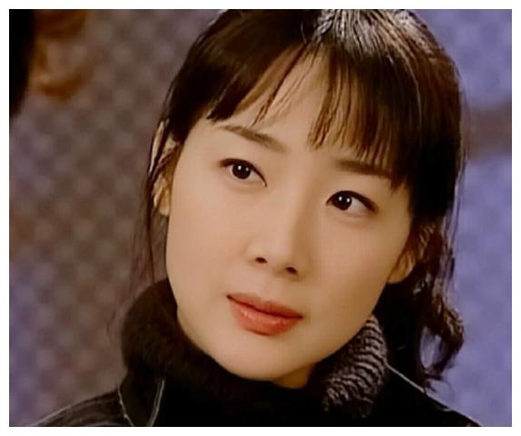 天国的阶梯女主晒孕照44岁高龄产妇怀孕9个月不见臃肿