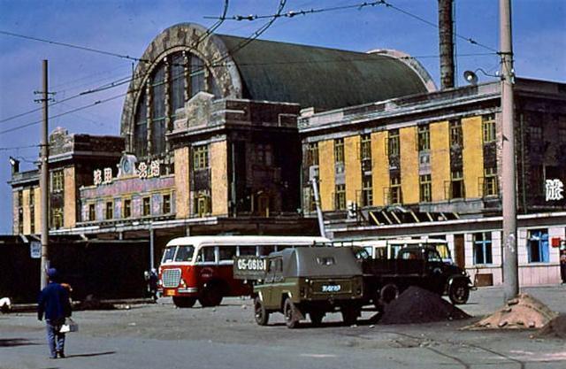 老照片东北唯一的特大城市沈阳1983年