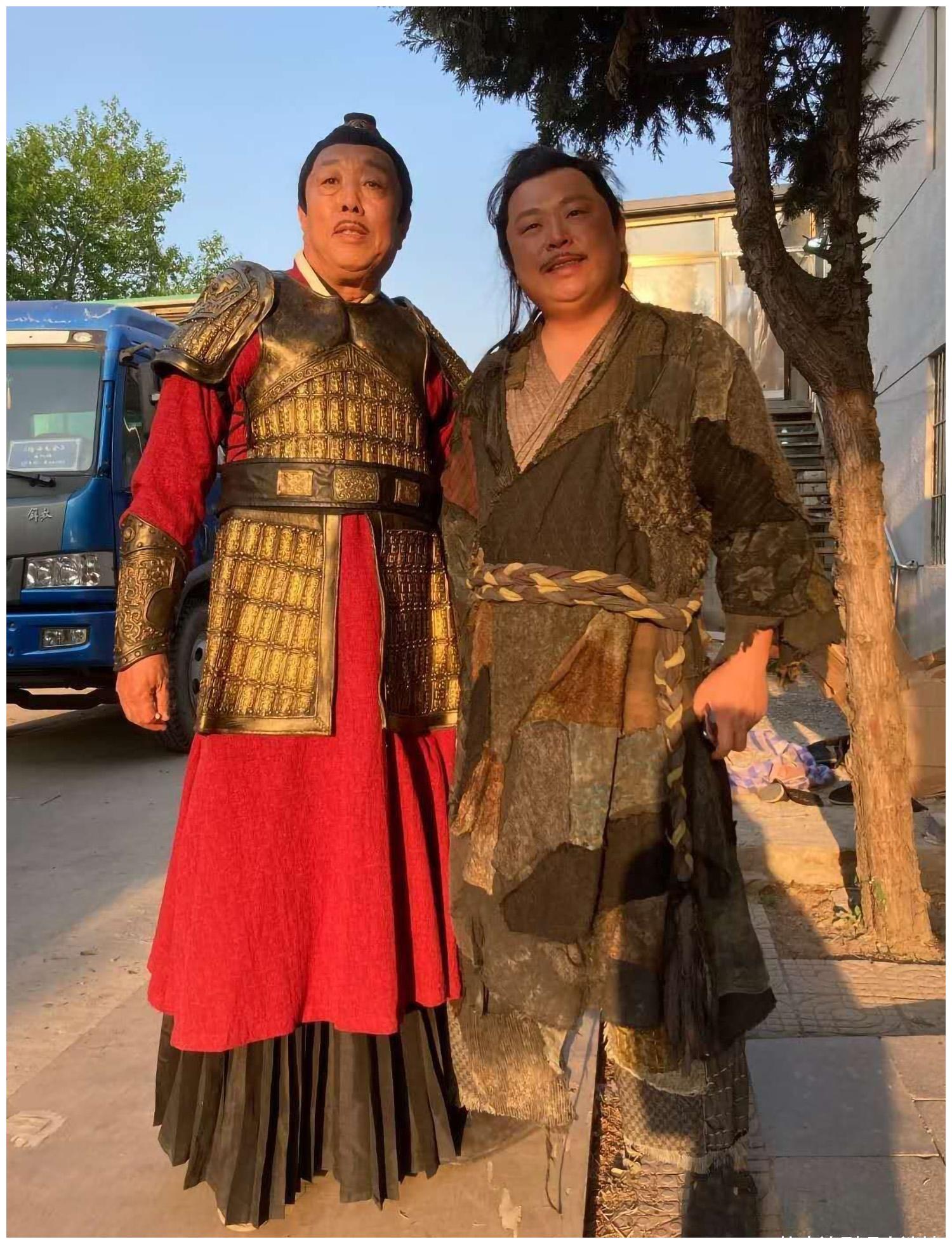德云瓦舍杀青郭德纲徒弟们友情客串转行成影视演员成主流