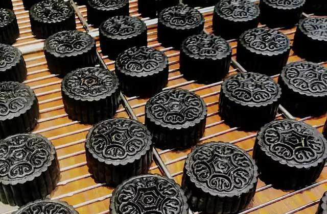 这些传统的老式月饼,你还记得哪种?五仁总被吐槽,却是最经典的休闲区蓝鸢梦想 - Www.slyday.coM 这些传统的老式月饼,你还记得哪种?五仁总被吐槽,却是最经典的休闲区蓝鸢梦想 - Www.slyday.coM