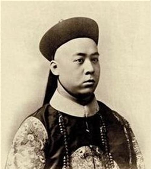 伪满洲国建立后,溥仪偶遇一人面色惊变,他:你过来,我又不杀你|溥仪|伪满洲国|遗老_新浪新闻