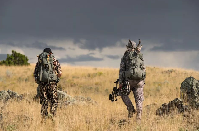 特种兵作战任务中 为何会背一个大背包 里面到底都装了些啥 特种兵作战任务中 为何会背一个大背包 里面到底都装了些啥
