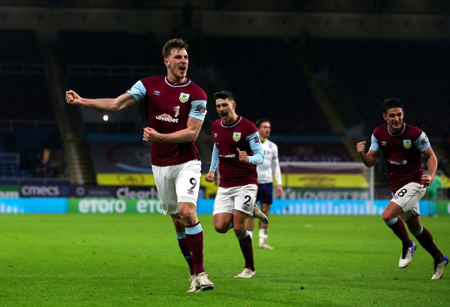 蓝军争胜求转机 伯恩利连克强队近况佳|伯恩利|切尔西|球队_新浪新闻