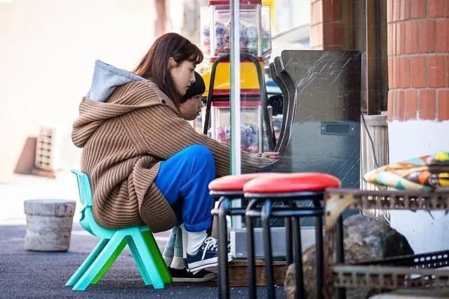 28岁全职妈妈“内卷”6年，确诊肝癌离世，医生：内卷害人不浅休闲区蓝鸢梦想 - Www.slyday.coM