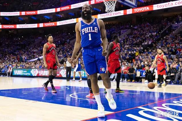 哈登伦纳德联手对抗库里汤普森三分雨