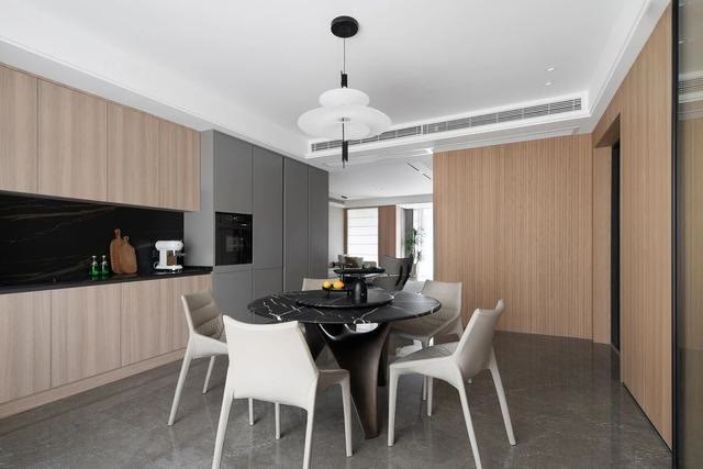 她家客厅太好看了，一进门就被美到，喜欢这样简单不花哨的装修休闲区蓝鸢梦想 - Www.slyday.coM