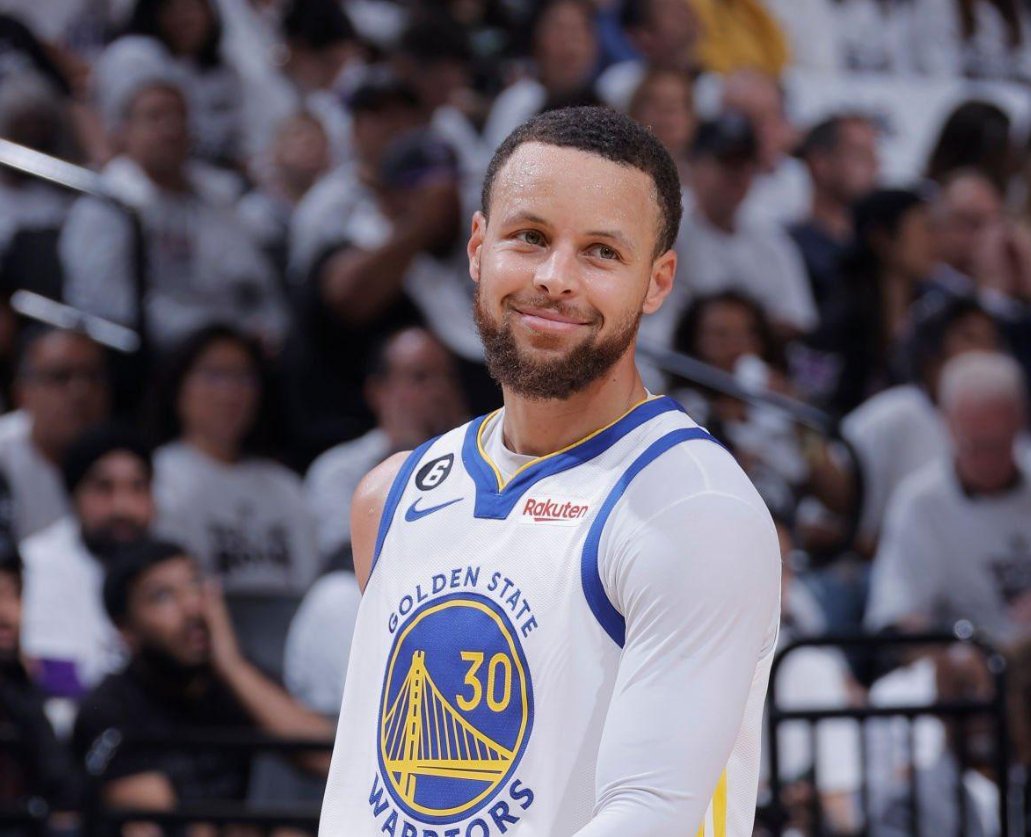 库里的历史地位如何?想要进入历史前十,fmvp及总冠军数量不够