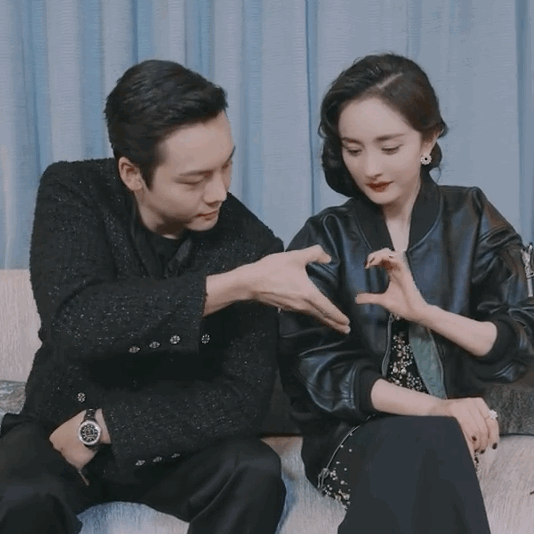 杨幂陈伟霆cp无默契陈伟霆显疲态全程无表情还好杨幂够聪明
