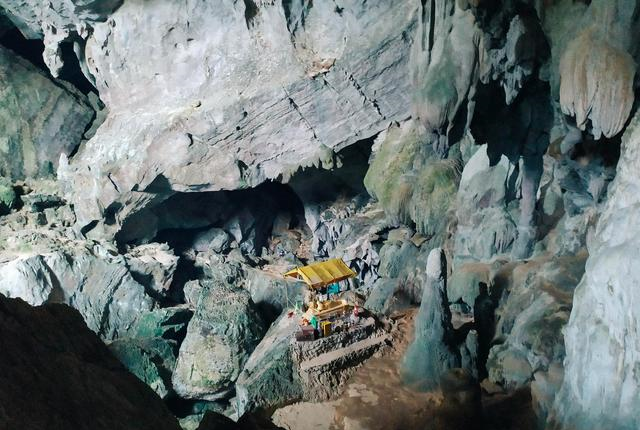 老挝小镇的一处秘境，来的<a href=