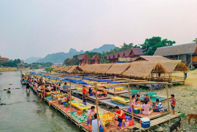 老挝小镇的一处秘境，来的<a href=