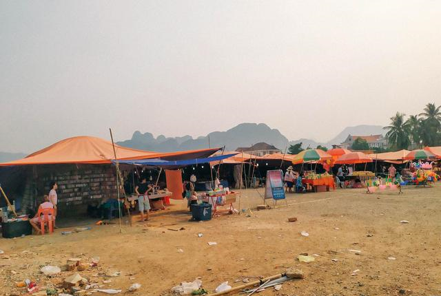 老挝小镇的一处秘境，来的<a href=