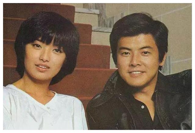60岁山口百惠近照曝光,为了丈夫消失了40年,她如今真的幸福吗|三浦友