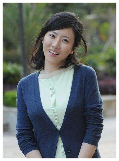 王博谷:宋丹丹儿媳,领导老公,征服婆婆,不甩"公公"英达