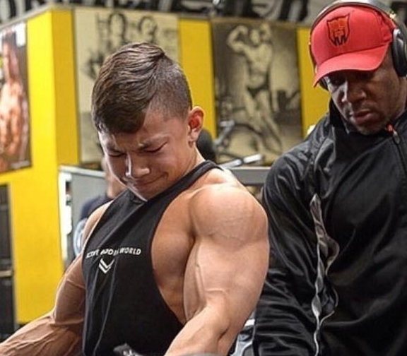 像8届奥赛冠军得住李哈尼30岁就退役了,想想他在三十岁之前就拿到了8