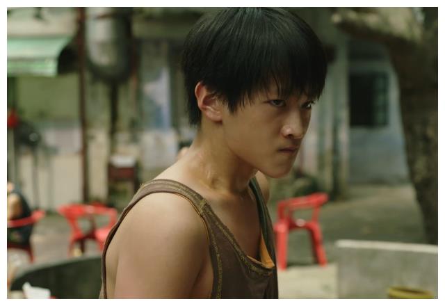 二刷《隐秘的角落》,严良成最惨之人?哪里需要哪里搬