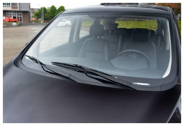 雨刮器的四个功能要还不知道,白开这么多年车了,教练都连连摇头|雨刮