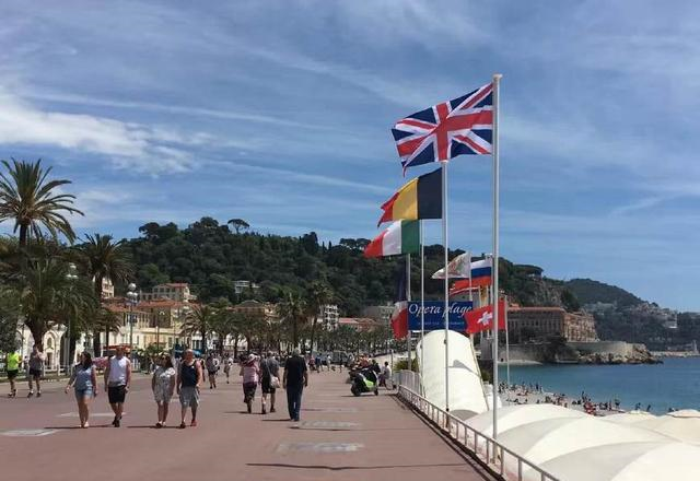 这座城市老人比年轻人多，物价低生活节奏慢，还有全球最美的大海休闲区蓝鸢梦想 - Www.slyday.coM