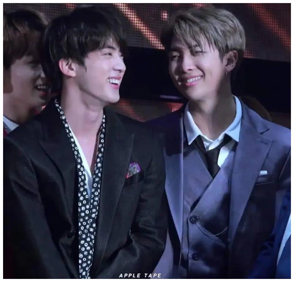 我相信金南俊心里最爱的人是金硕珍!