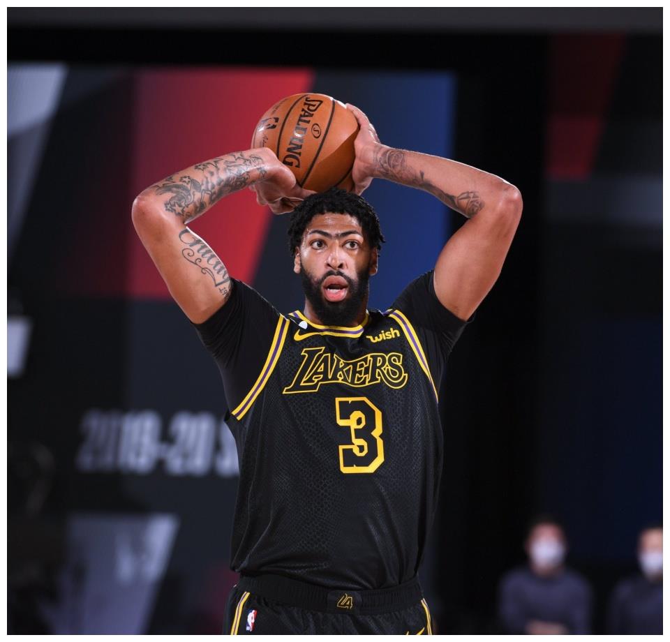 麦科勒姆赛后心态崩了,利拉德也遭遇噩耗|湖人|詹姆斯|开拓者_新浪