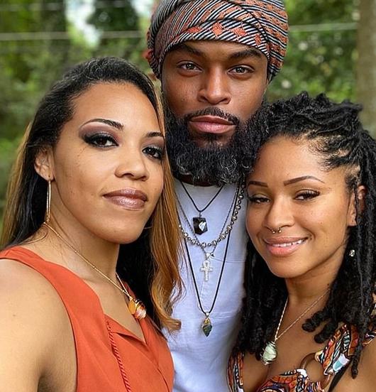 男子与前妻复合后同时又交往新女友,如今3人一起生活称是真爱休闲区蓝鸢梦想 - Www.slyday.coM 男子与前妻复合后同时又交往新女友,如今3人一起生活称是真爱休闲区蓝鸢梦想 - Www.slyday.coM