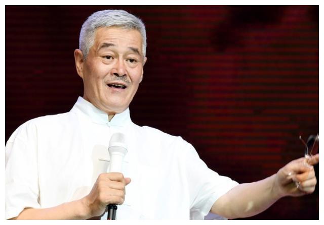 曾是保镖的他,得到赵本山的青睐,如今出道多年身价不菲!