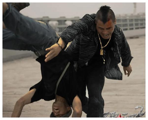 韩国明星被他打到哭,连成龙都怕他,40岁的他却只能演配角!