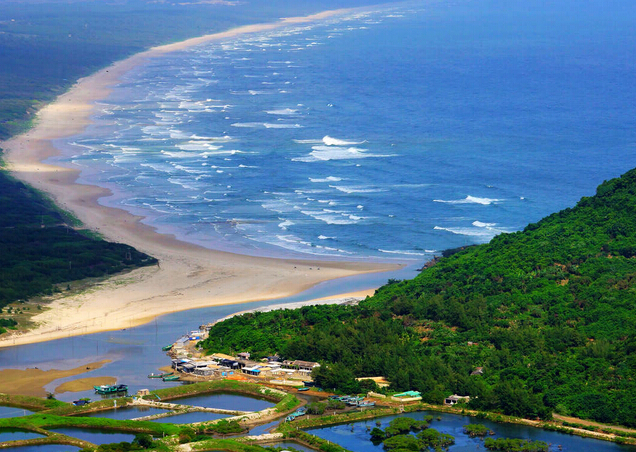 中国海南最适合旅游的城市,美景海鲜不输三亚,却鲜为人知