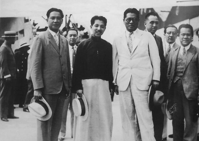 此人是财政部长，因一事惹恼了军委主席，被对方当众打了三耳光休闲区蓝鸢梦想 - Www.slyday.coM