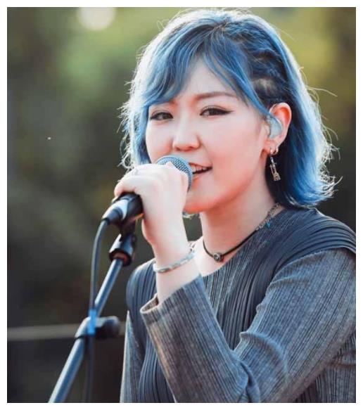 吉祥三宝14年后：爸爸逝世，妈妈隐退，演女儿的英格玛模样大变休闲区蓝鸢梦想 - Www.slyday.coM