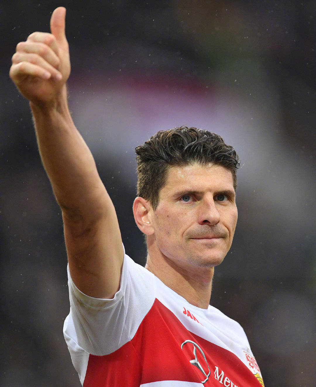 德甲联赛官方表示:戈麦斯在德乙最后一轮联赛赛后宣布退役_高清图集