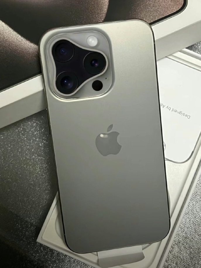 iphone 16 pro最新渲染图?大家来评价下这好不好看?