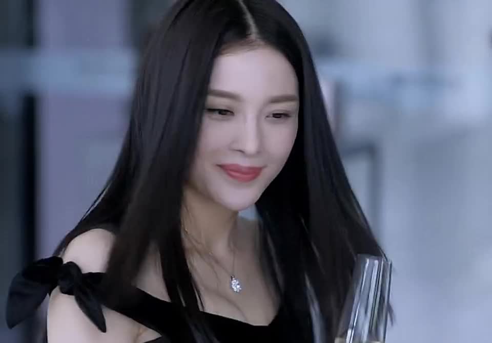 归还世界给你:岑未带忆恩看陆准的采访,告诉忆恩自己对他有好感