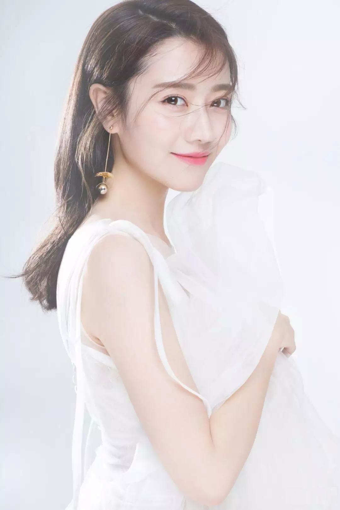 女演员龙政璇:清新靓丽,楚楚动人!