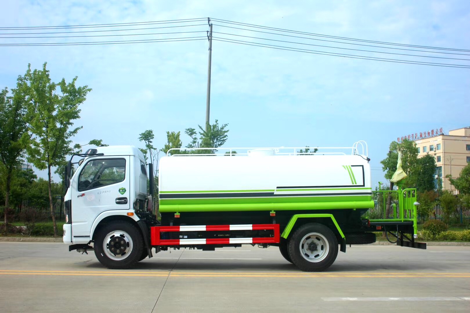 洒水车多少钱一个台班 绿化水车用水一车多少钱