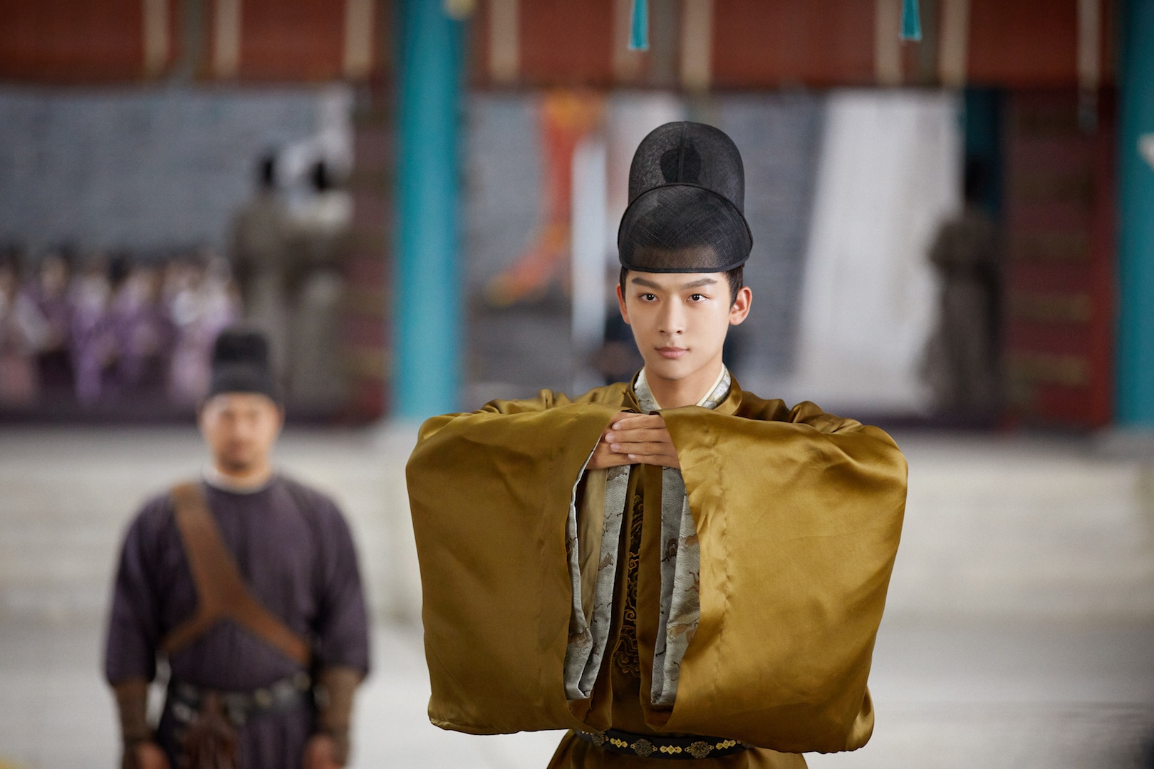 张晚意《风起霓裳》首挑反派 双剧霸屏正邪不设限__财经头条