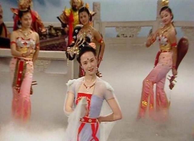 嫦娥在西游记中天庭里是一种怎样的存在?天呐,原来只是宫女!