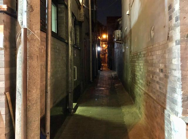 旅游北京招牌美食街，却吃不到什么当地美食，难怪网上评价这么差休闲区蓝鸢梦想 - Www.slyday.coM