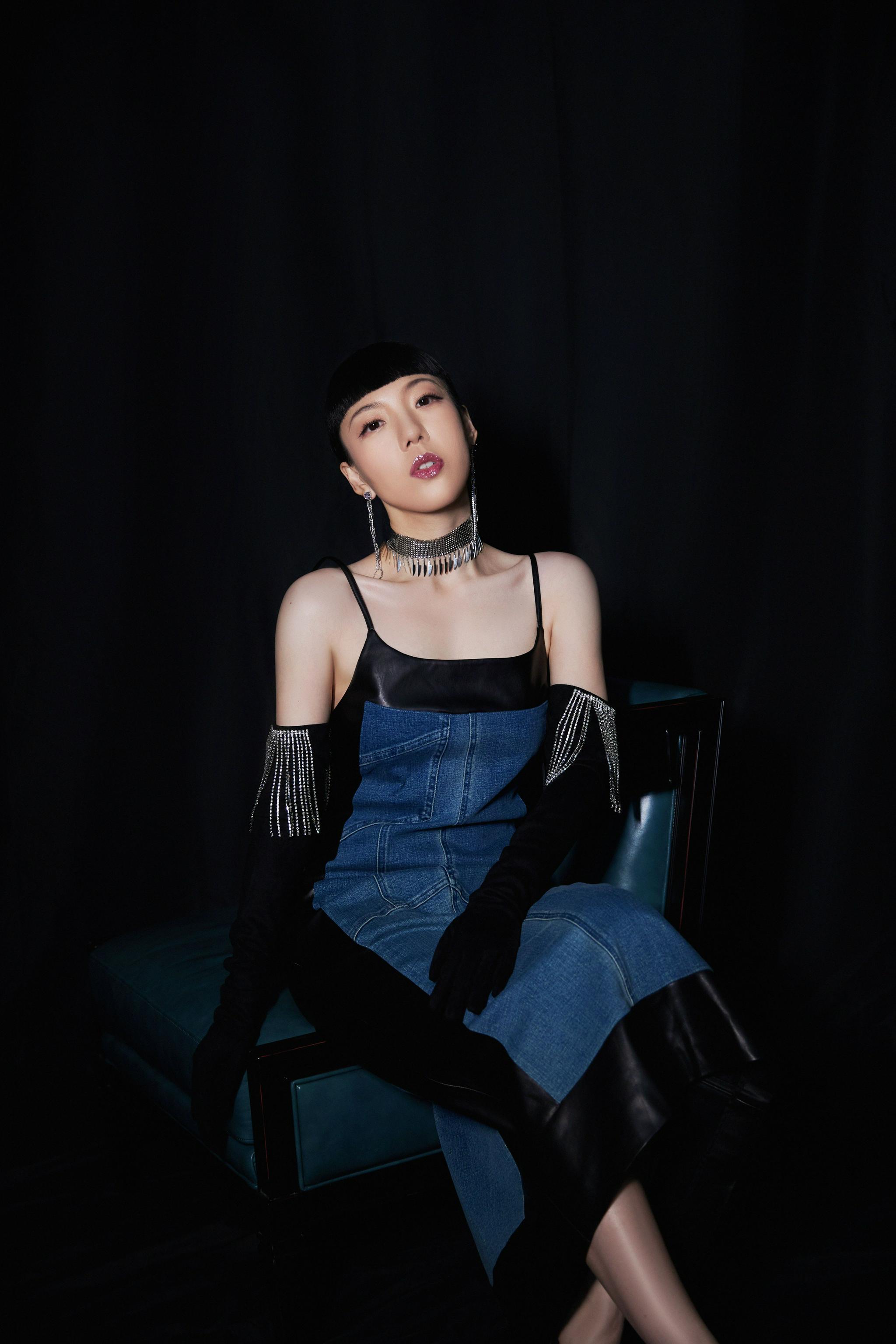 吴莫愁感慨好声音十年奇妙谈新专辑盛开接纳所有